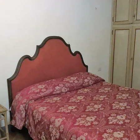 San Pietro Somaldi Apartment *